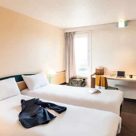 Hotel Ibis Creil Sur Oise 3*