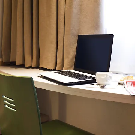 Hotel Ibis Creil Sur Oise 3*