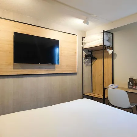Ibis Creil Sur Oise Hotel 3*
