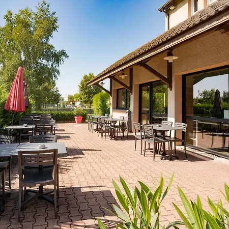 Ibis Creil Sur Oise Otel 3*